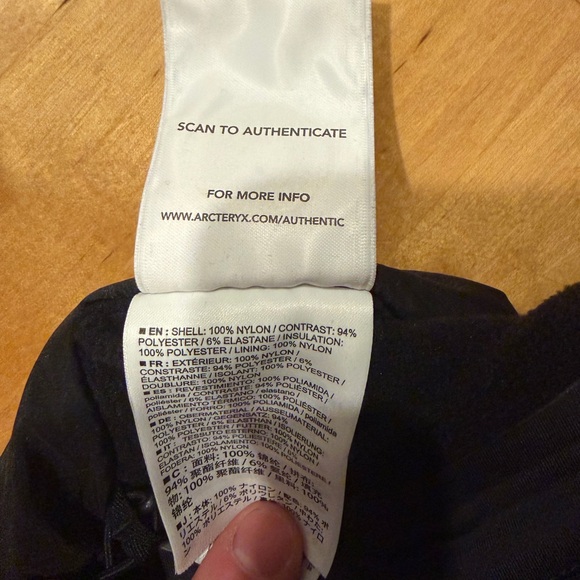 Arc'teryx Men's Black Performance Jacket - Picture 9 of 9